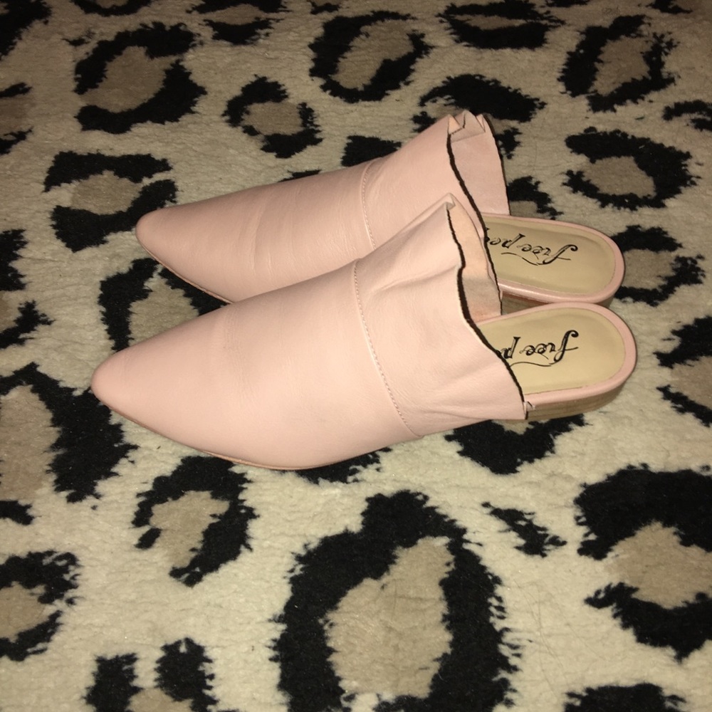 Free People blush leather mules